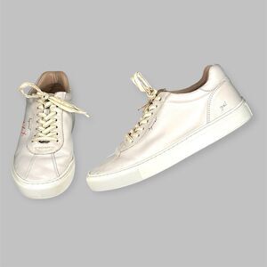 ESQUIVEL Shoes Women’s Size 9 White Smooth Leather Classic Weekender Sneaker